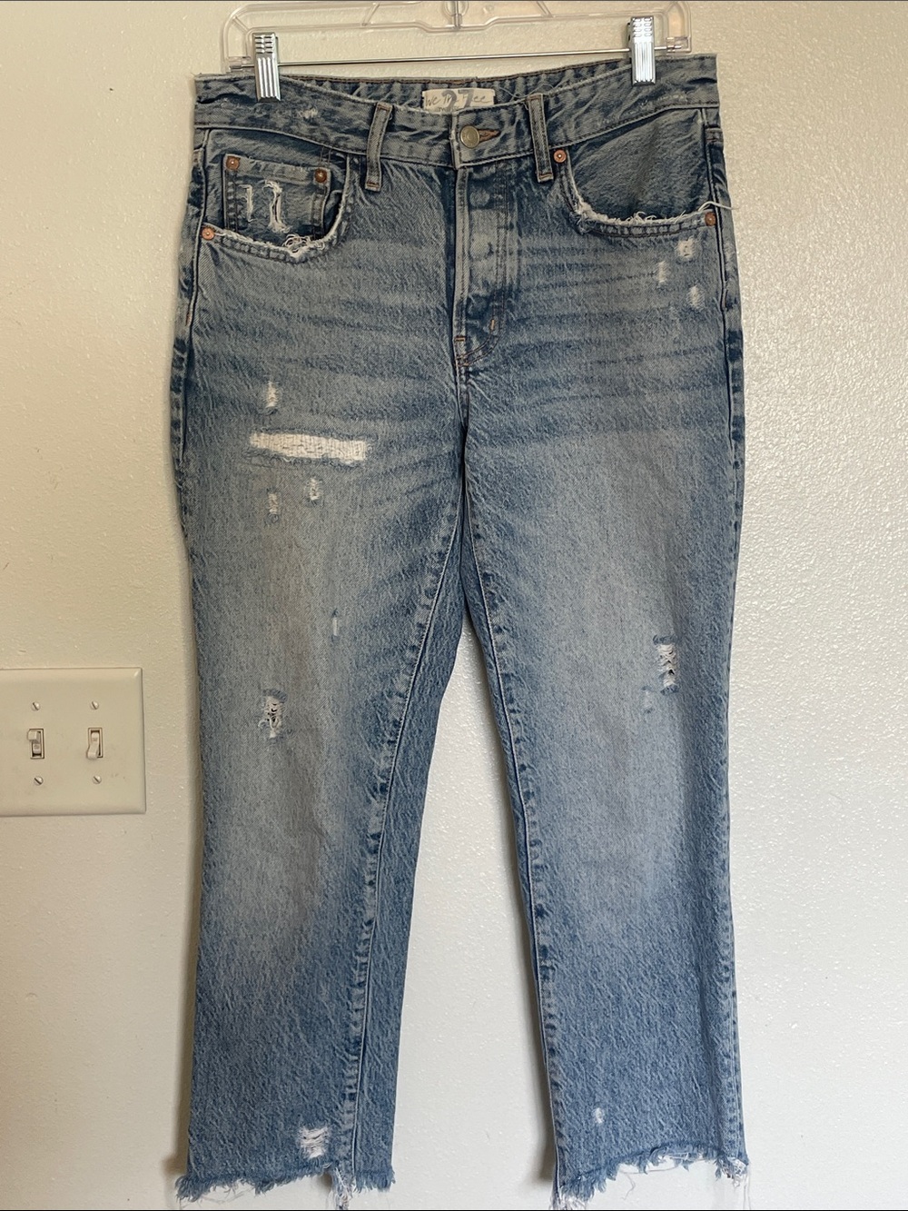 We The Free Light Wash Distressed Cropped Jeans